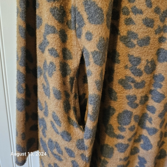 White Birch Leopard Animal Print Open Front Cardigan - Picture 4 of 4